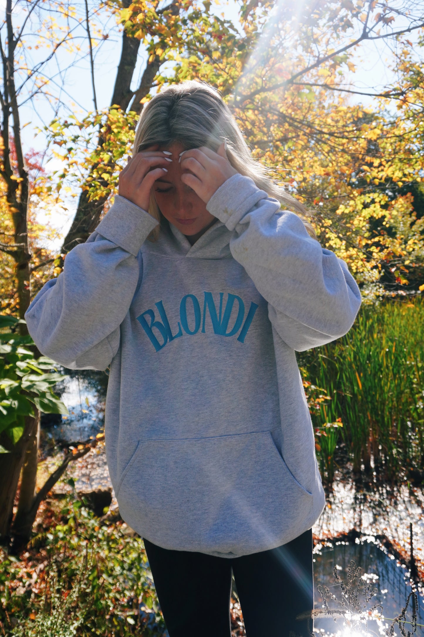 Basic blondi hoodie